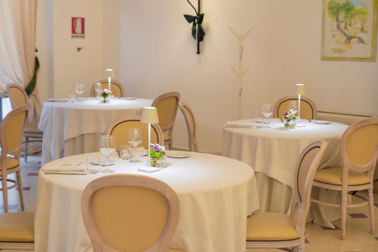 Ostuni Palace - Hotel Bistrot & Spa Zewnętrze zdjęcie