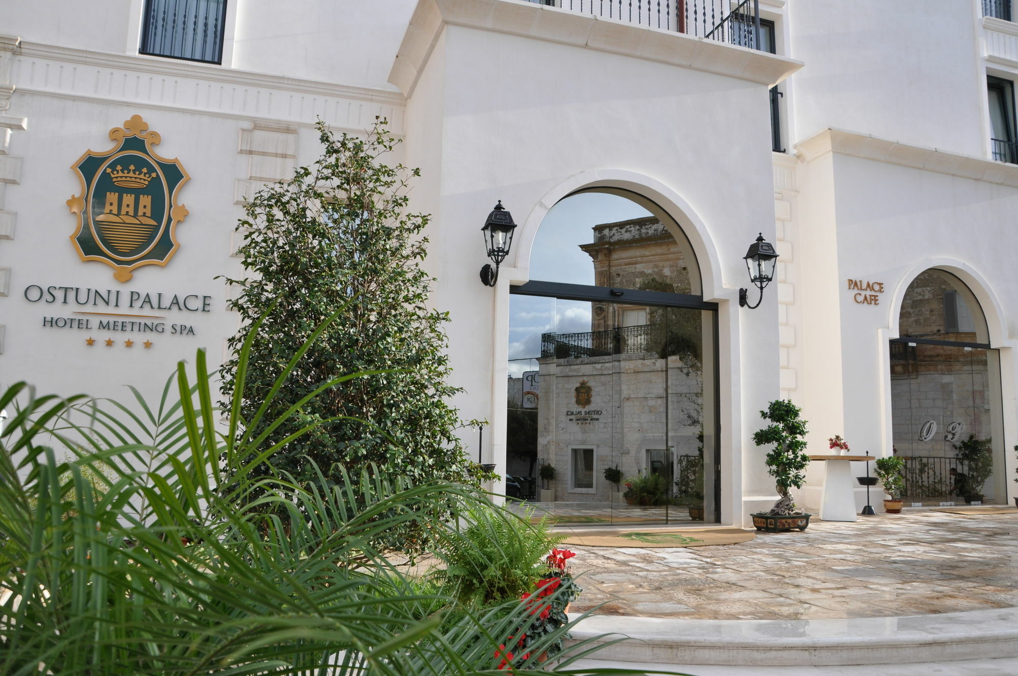 Ostuni Palace - Hotel Bistrot & Spa Zewnętrze zdjęcie