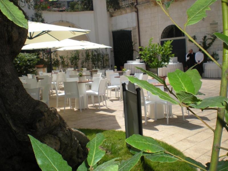 Ostuni Palace - Hotel Bistrot & Spa Zewnętrze zdjęcie